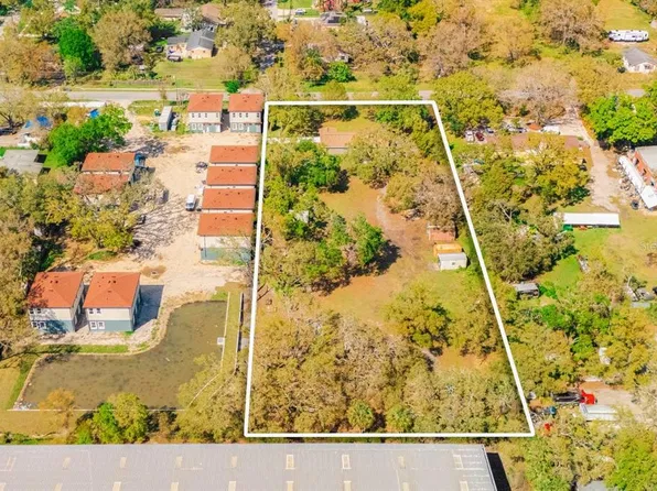 7201 E 21ST AVENUE, TAMPA, FL 33619