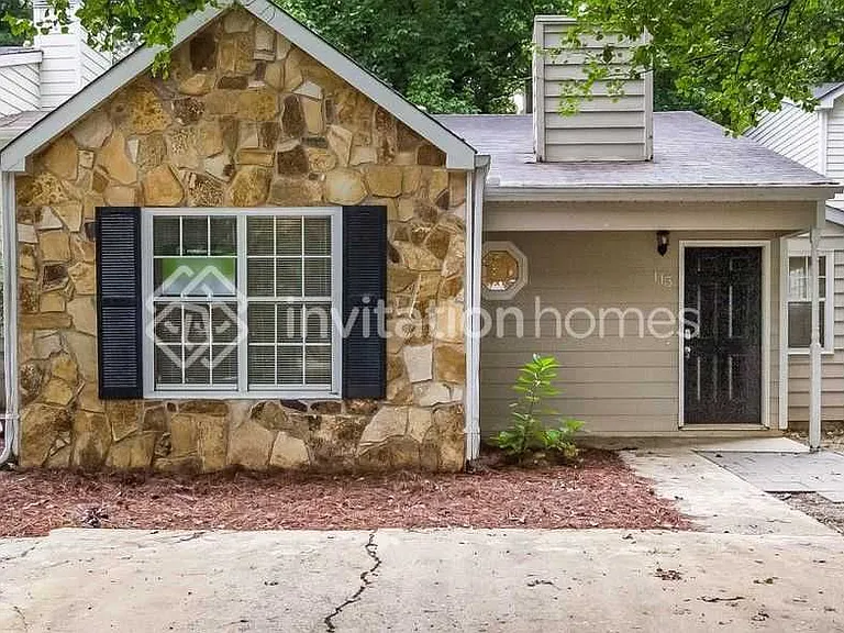113 N Etowah Ln — Photo 1