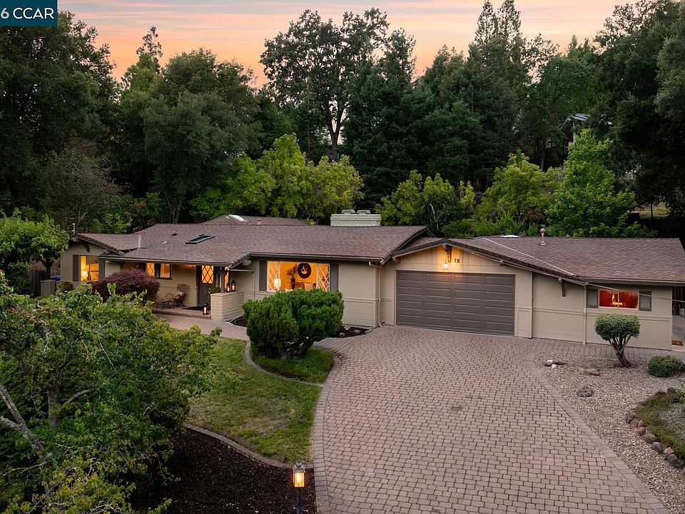 1st image of 19 Valley Dr
