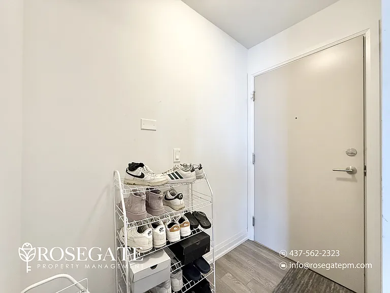 20 Meadowglen Pl #2609 — Photo 12