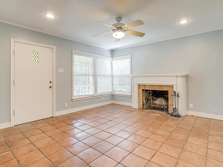 3528 Rogers Ave — Photo 10