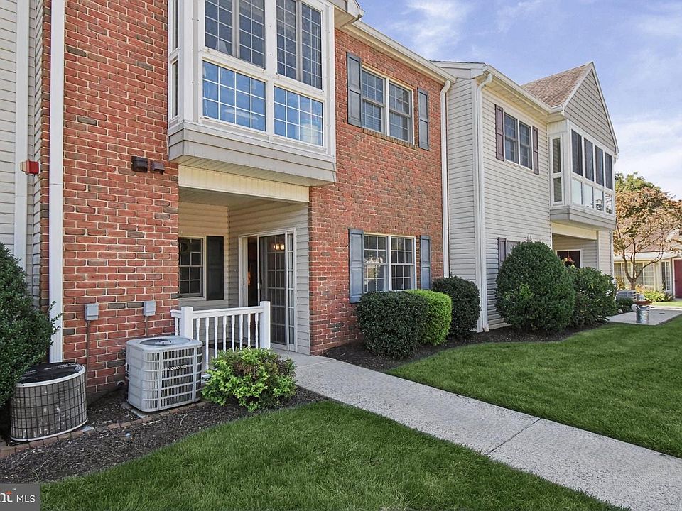 1st image of 2461 E High St #Lii