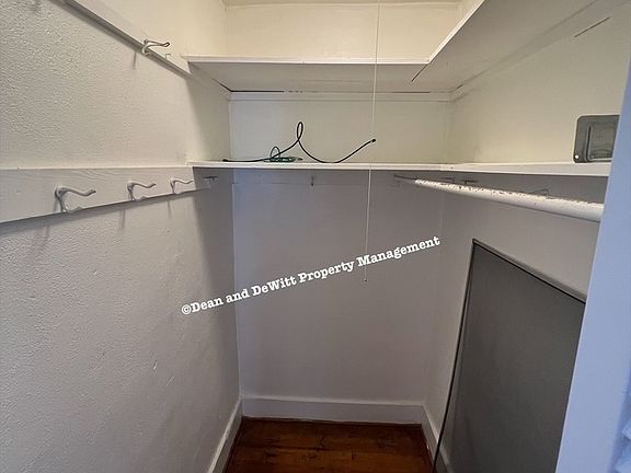 5th image of 1233 Oak St NE APT 6