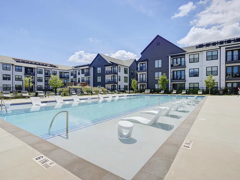 The Collins Luxury Apartments — Photo 28