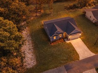 121 Tanglewood Dr, Louisburg, NC 27549