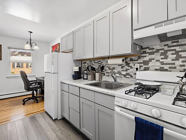 Milford Arms Apartments — Photo 6