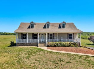 2210 Isle Of Pines Dr, Moneta, VA 24121