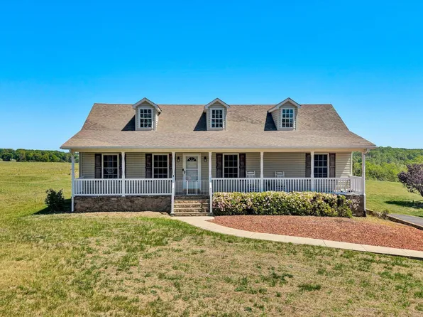 2210 Isle Of Pines Dr, Moneta, VA 24121