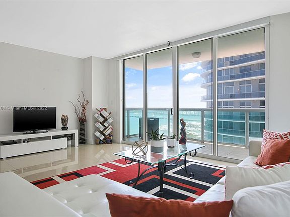 3rd image of 1800 N Bayshore Dr APT 1411