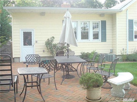 5th image of 42 Marshall Ave