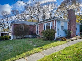 9 Parkview Rd, Woburn, MA 01801