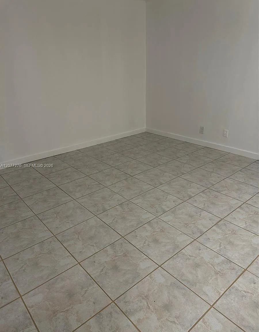 270 Layne Blvd — Photo 4