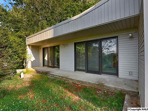 2nd image of 109 Courtland Dr