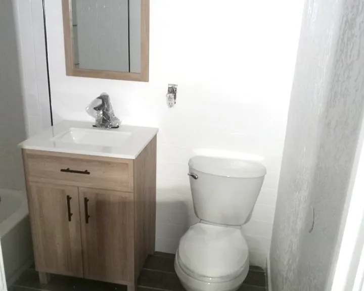 2520 W Vista Ave #B — Photo 4