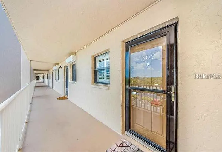 18650 Gulf Blvd #305 — Photo 4