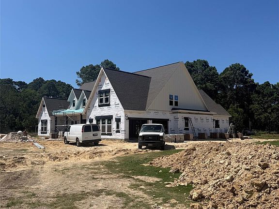 3rd image of 4607 Weston Rd