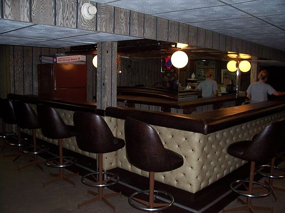 Family Room 29 ft.Bar