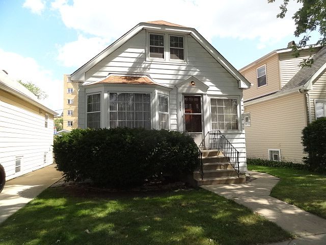 1st image of 2929 N 72nd Ct