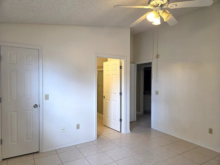 739 Heathrow Ave — Photo 14