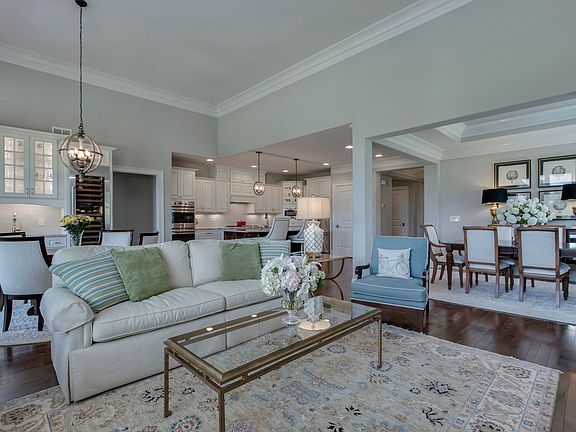 5th image of 274 E Highlands Cir