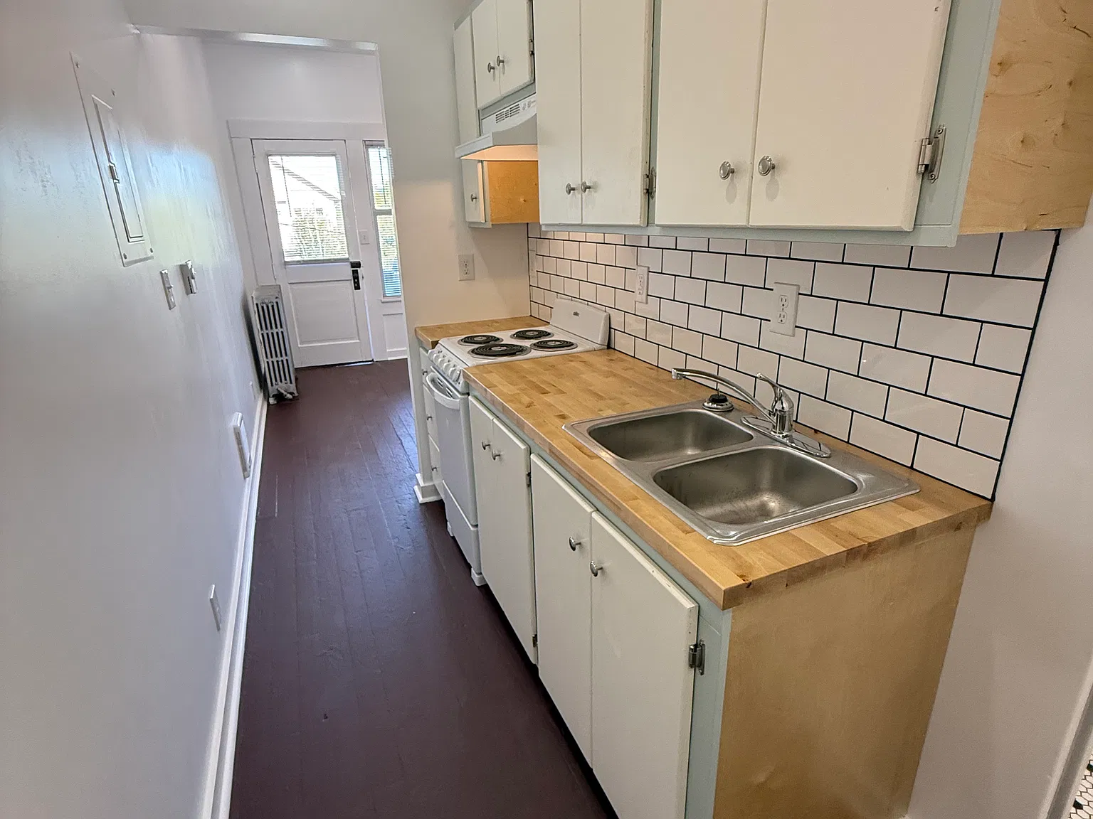 Studio, 200 sqft, $818 — Photo 3