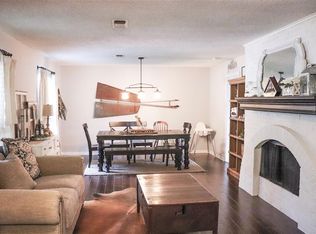 1108 Broadmoor Dr, Huntsville, TX 77340
