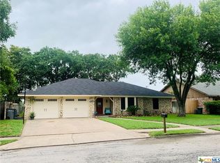 802 Westwood St, Victoria, TX 77901