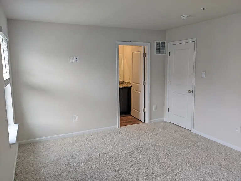 2005 Pomona Way — Photo 31