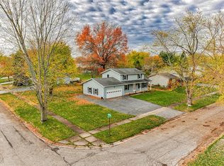 38 Rocklea Dr, Rochester, NY 14624