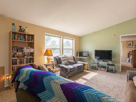 2nd image of 2112 N Louisiana Ct