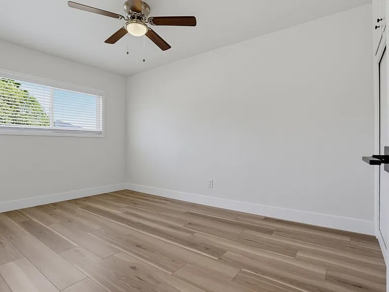 1463 Sweetwater Ln — Photo 18