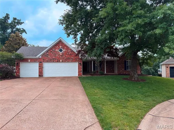 1634 Strecker Ridge Ct, Ballwin, MO 63011