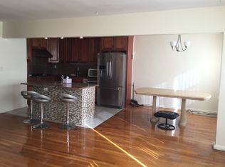 6122 219th St APT 2, Bayside, NY 11364