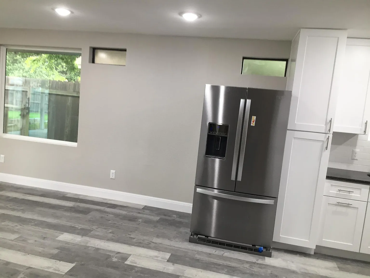 4 bed, 2200 sqft, $2,350 — Photo 2