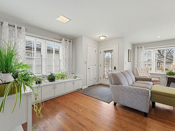 3rd image of 16417 Claire Ln