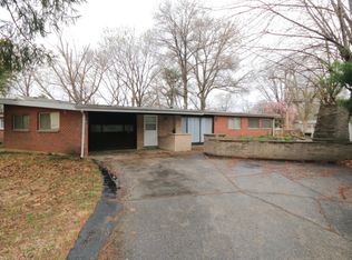 8525 Red Fir Dr, Saint Louis, MO 63134