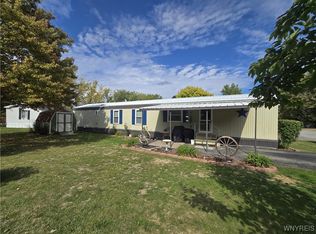 15 Pebbleridge Dr, Medina, NY 14103