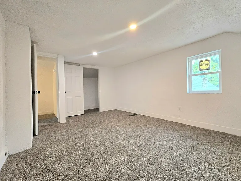 214 Catherine Ave — Photo 15