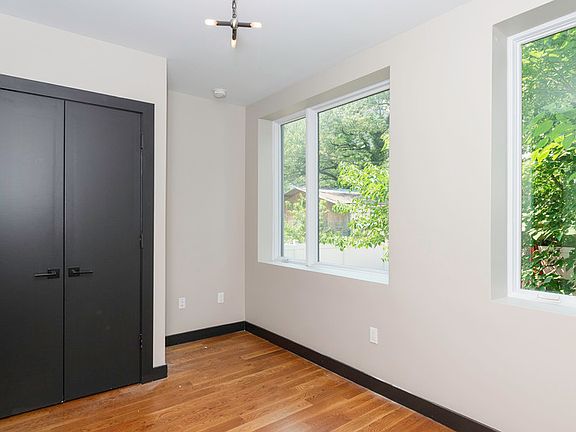 5th image of 2825 Snyder Ave #3B