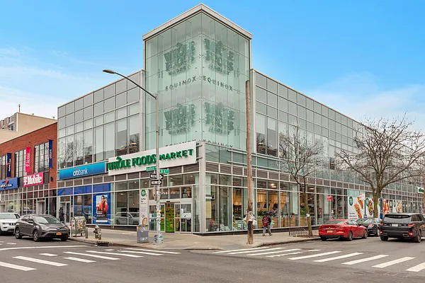 Rented by Douglas Elliman | media 22