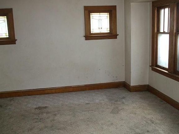 3rd image of 3844 N 24th Pl #3846