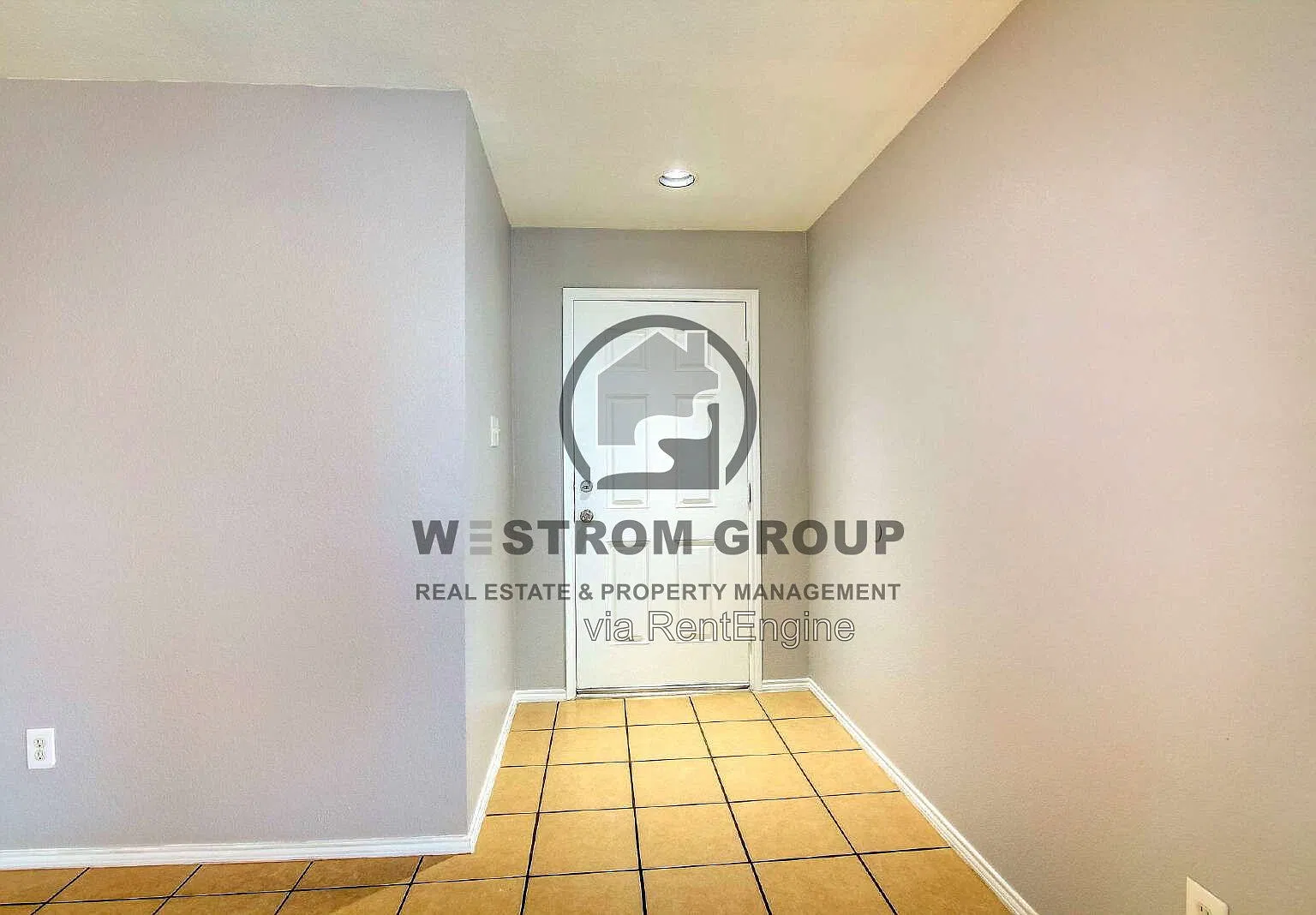 3 bed, 2.0 bath, 1605 sqft, $1,945 — Photo 3