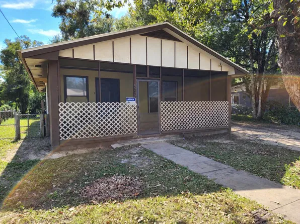 623 W Griffith Ave, Crestview, FL 32536