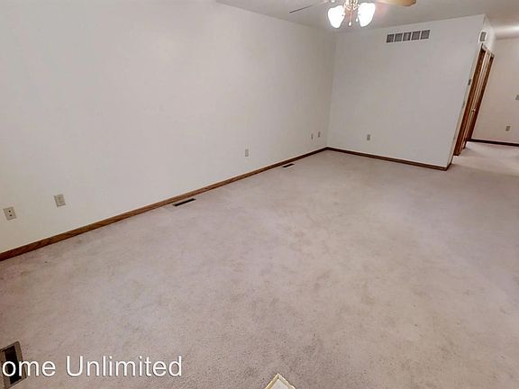 2nd image of 404 S Washington St APT 1
