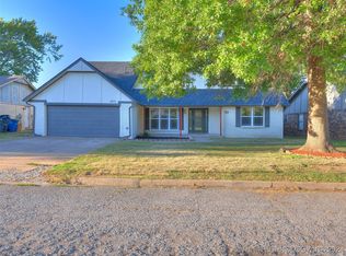8813 E 62nd St, Tulsa, OK 74133