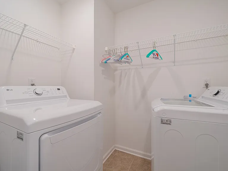 221 Brighton Ave #306 — Photo 14