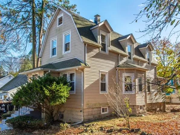 122 Washington Pl, Teaneck Twp., NJ 07666