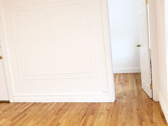 2nd image of 708 Manhattan Ave Floor 4