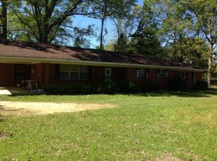 8 Oil Rd, Taylorsville, MS 39168