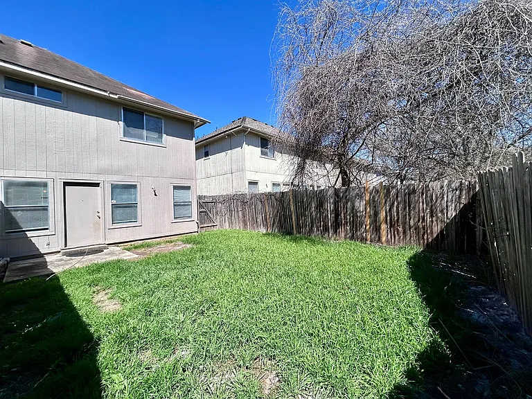 9703 Nightjar Dr — Photo 19